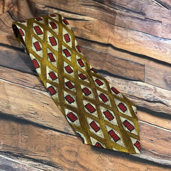 Hugo Boss Neck Tie 100% Silk Geometric Gold & Red Maid In Italy Diamond Check - Picture 1 of 6